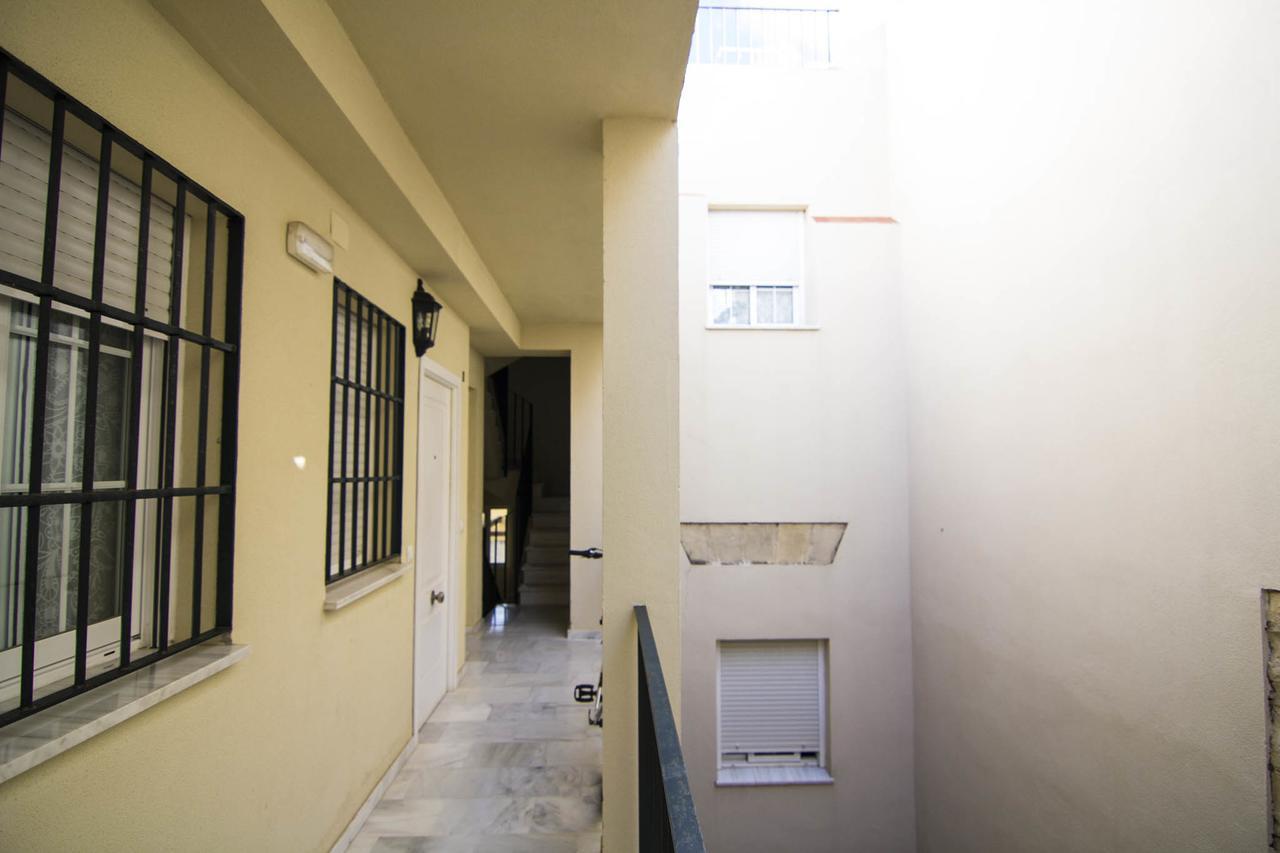 Apartamentos Aloha 2 Centro El Puerto De Santa Maria Luaran gambar